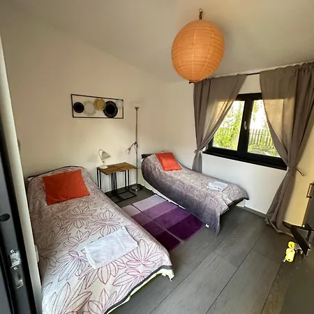 Garden Milesov Alojamento de Acomodação e Pequeno-almoço 3*